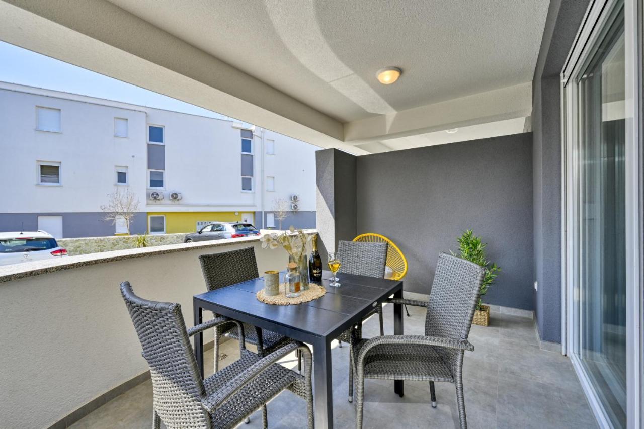 Relax Apartments Novalja Zewnętrze zdjęcie