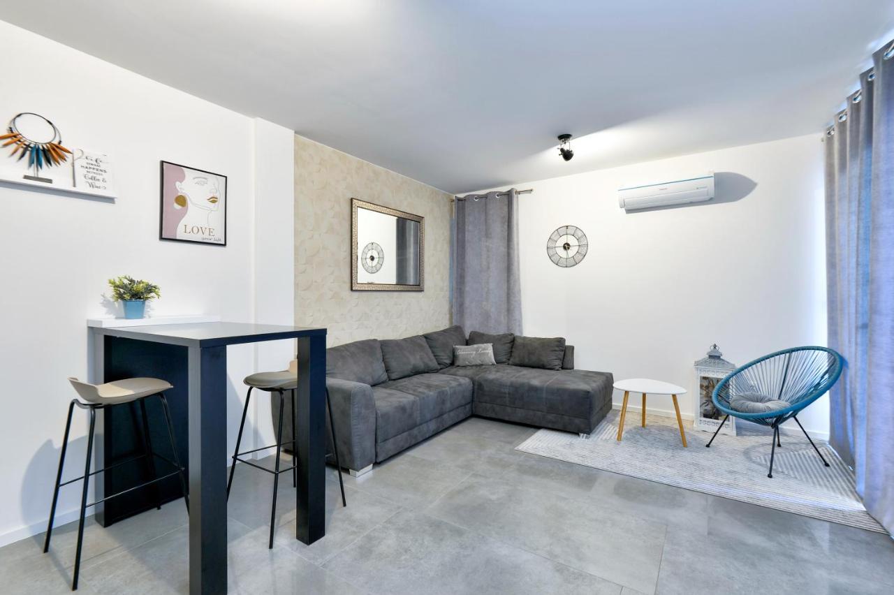 Relax Apartments Novalja Zewnętrze zdjęcie