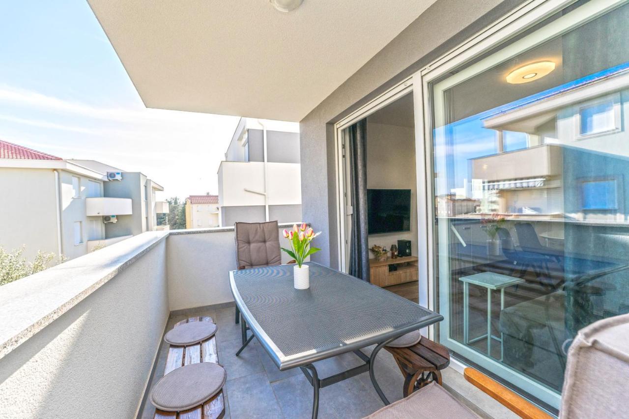 Relax Apartments Novalja Zewnętrze zdjęcie