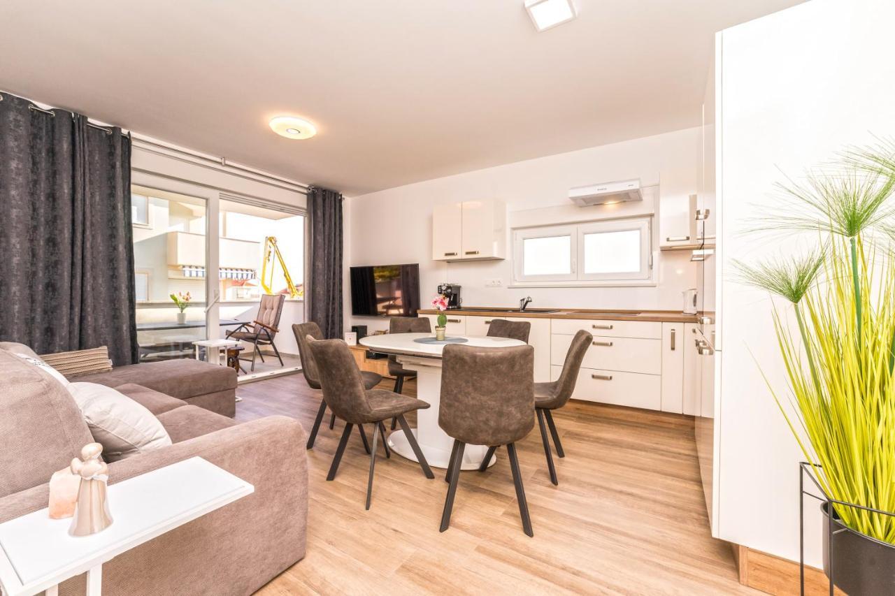 Relax Apartments Novalja Zewnętrze zdjęcie